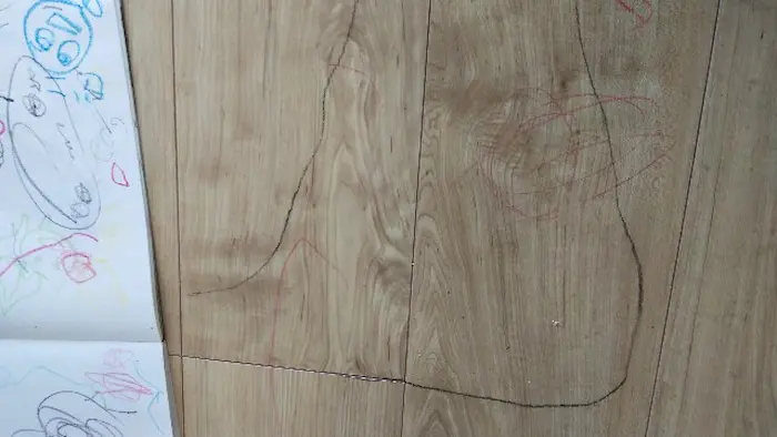 キャンドゥの水で落とせるクレヨンを実際に使用した様子