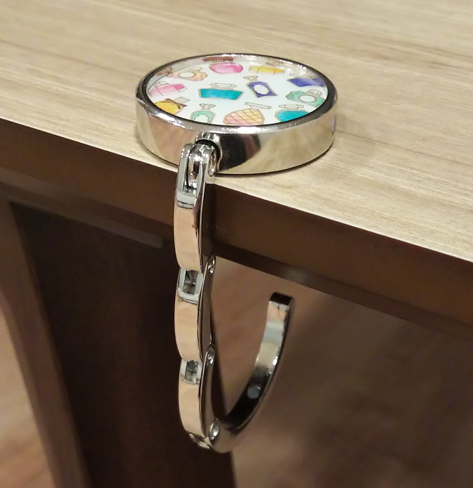 【テーブルフック】100均で見つけたバック掛けが便利で可愛い！ ゆる育ライフ