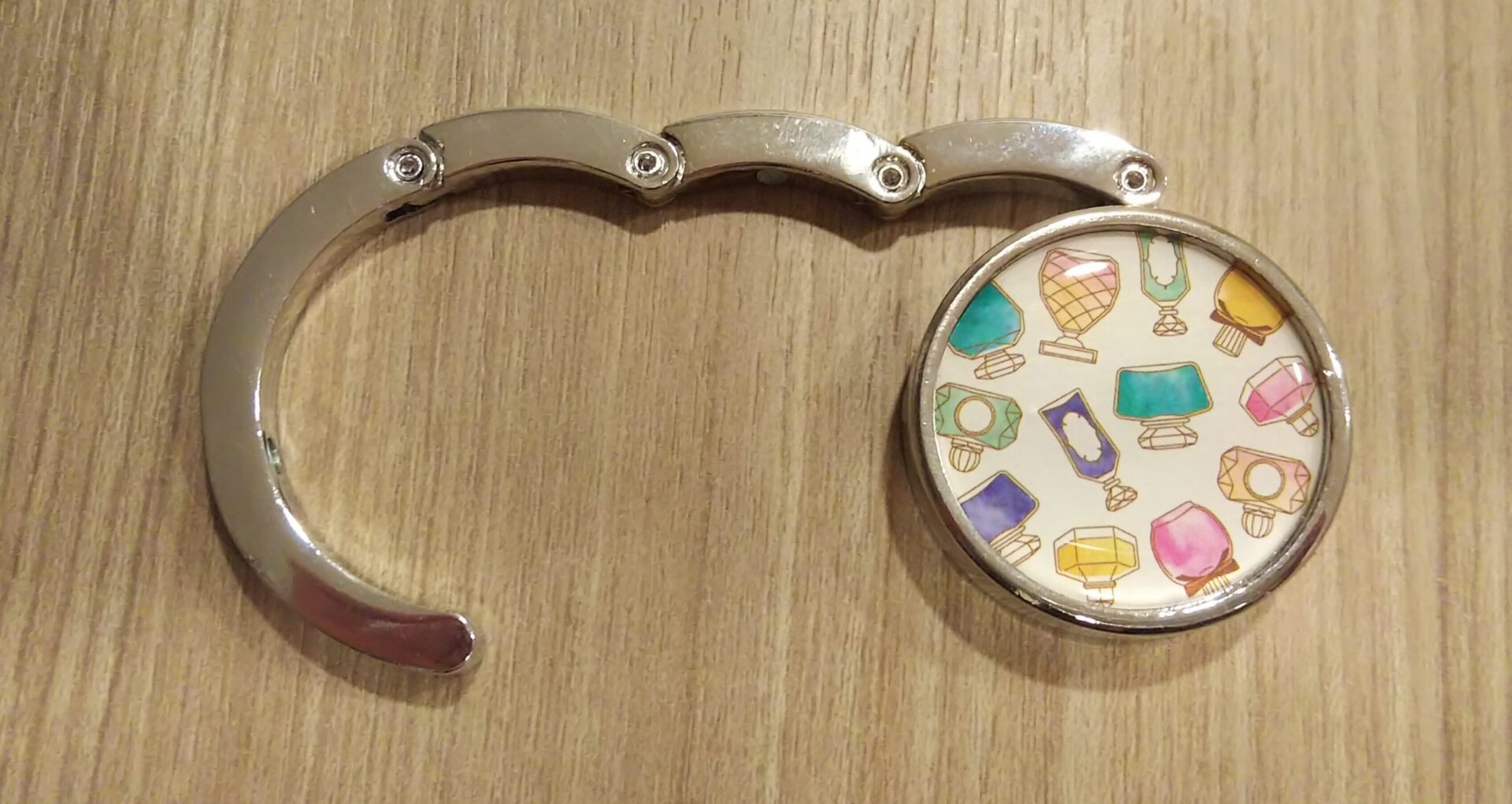 ダイソーのテーブルフック