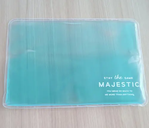 キャンドゥ　大きめのアイスマクラ（ロゴ・シマエナガデザイン）