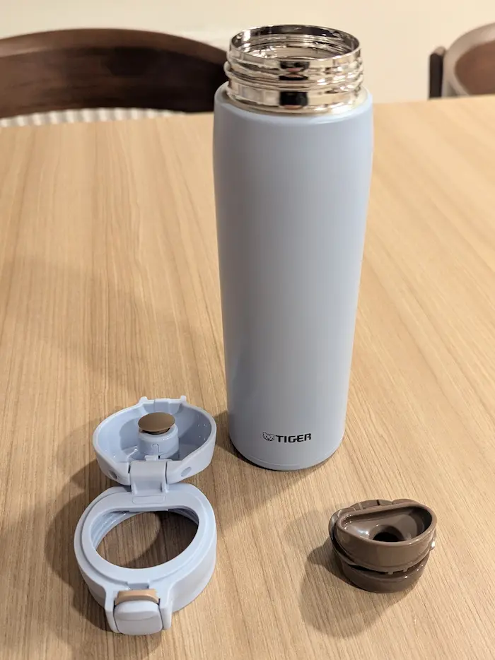 タイガー水筒「MKR-W050」パーツを分解した写真