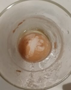 酢に入れた卵