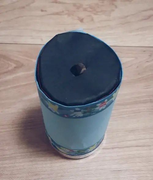 筒の外側を装飾します