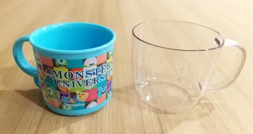 子供用コップとエコカップまぐの比較写真
