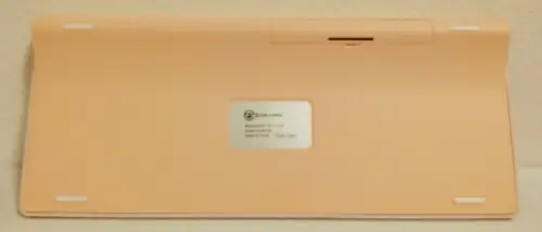 スリーピー ワイヤレスキーボード　裏面
