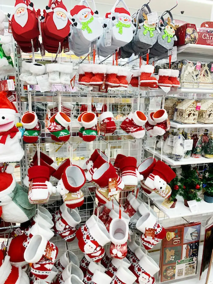 ダイソーのクリスマスグッズ「プレゼントを入れる靴下」