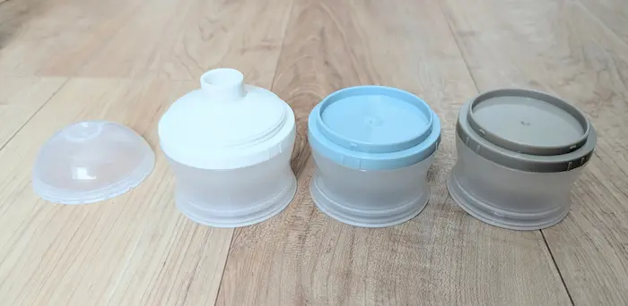 持ち運びなら粉ミルクストッカーも便利
