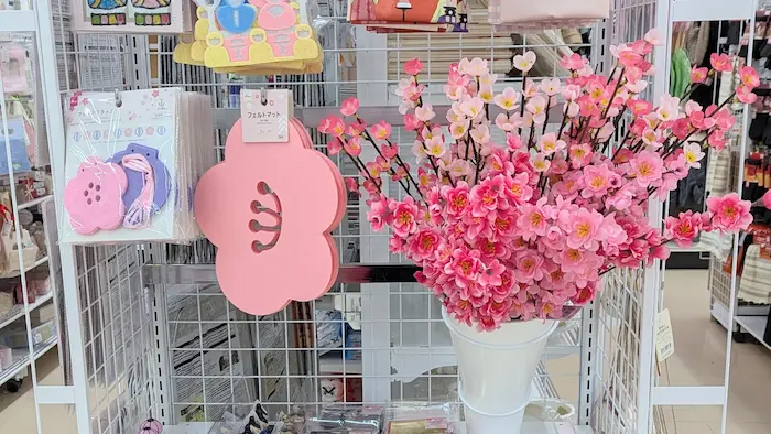 ダイソー ひな祭り フェルトや造花