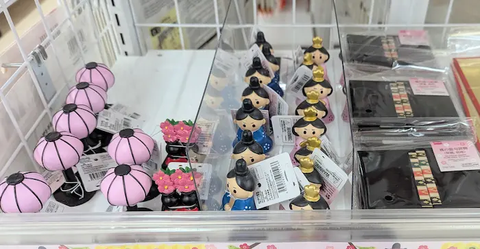 ダイソー ひな祭り お内裏様とお雛様の置物