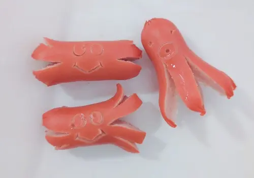 ダイソー「ウインナーカッターセット」で作ったタコとカニ