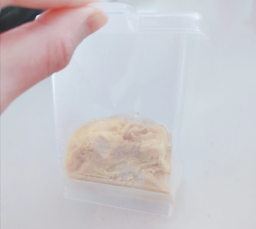 電子レンジから取り出す