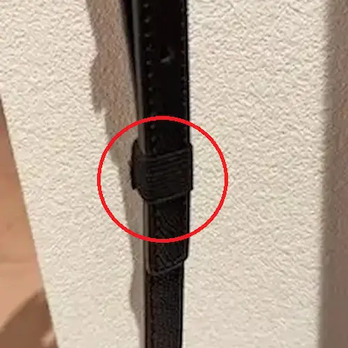 ショルダー紐固定バンド（紐幅10〜18mm用）つけた写真