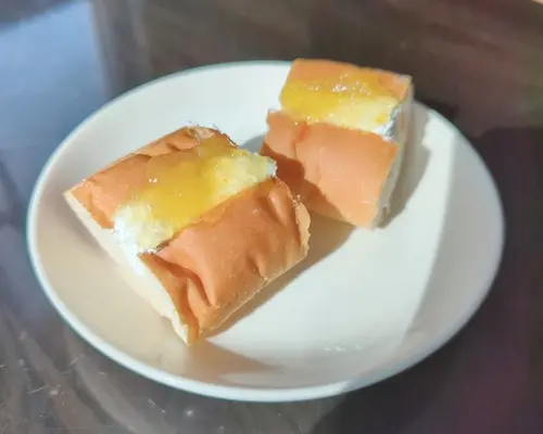 紀伊路屋の「おいしい朝じゃむ」菓子パンに乗せる