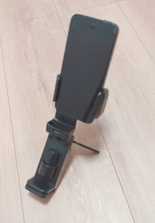 ダイソーの3WAY「多機能スマホホルダー」 スマホスタンド