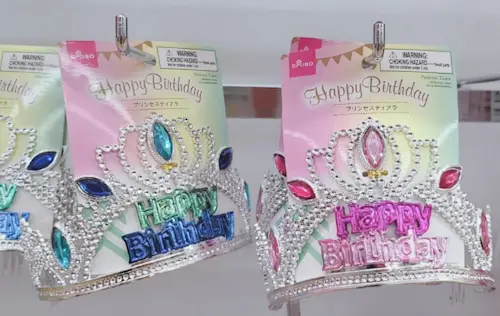 ダイソー誕生日の飾りつけグッズ ティアラ