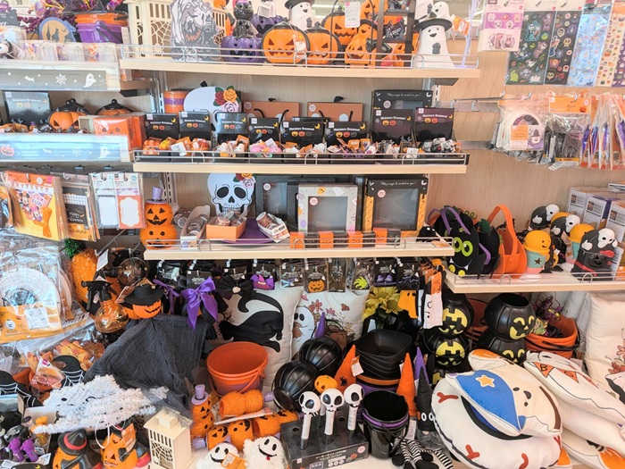 ダイソーのハロウィン売り場の様子