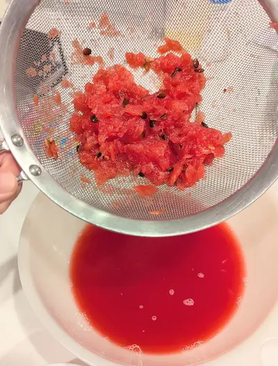 スイカの果肉の裏ごし