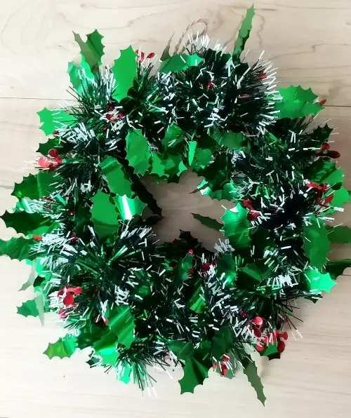 100均材料で、基本のクリスマスリース土台