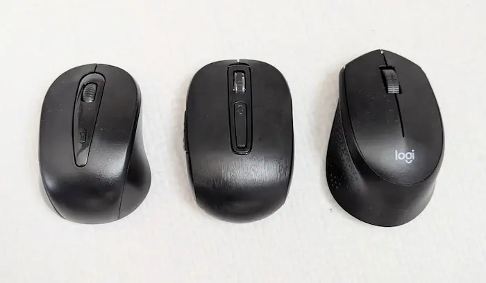 左/ダイソー330円マウス、中央/ダイソー550円マウス、右/ロジクールMK345マウス