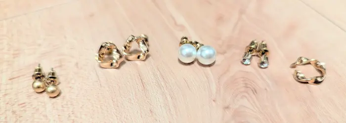 GUのピアス