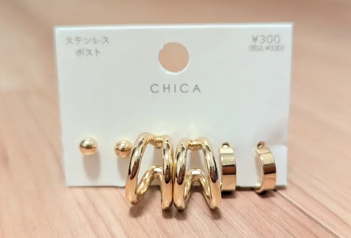 スリーコインズの「ステンレスポスト」のピアス　パッケージ