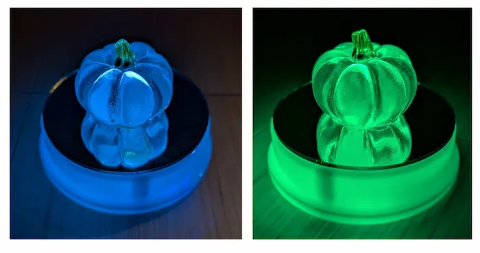 セリアのレインボーに光る「LEDライトスタンド」でスケルトンカボチャフィギュアをライトアップ