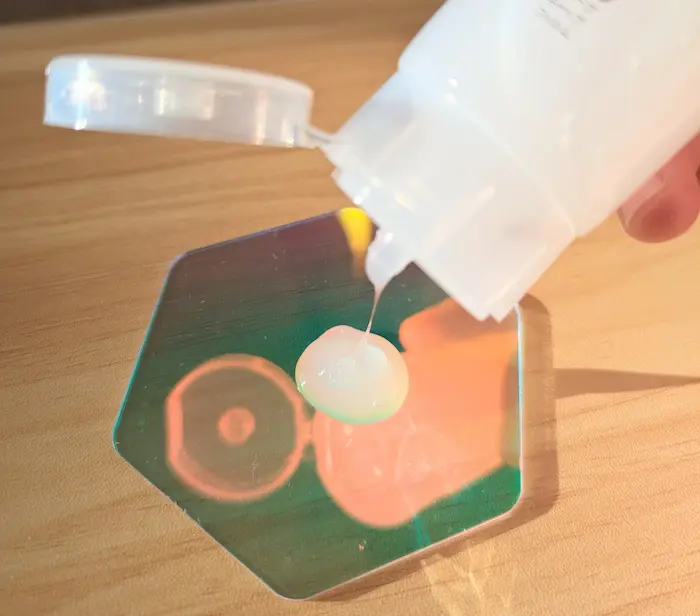 ぽろぽろとれる杏ジェルのテクスチャー