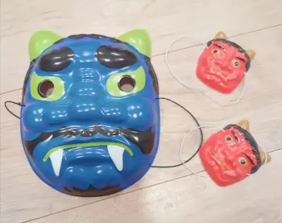 ダイソーの鬼のお面