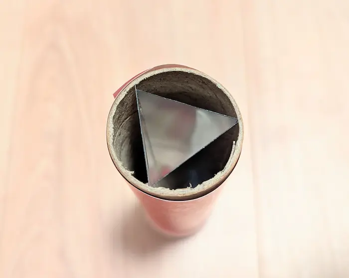 万華鏡にミラーをセットする